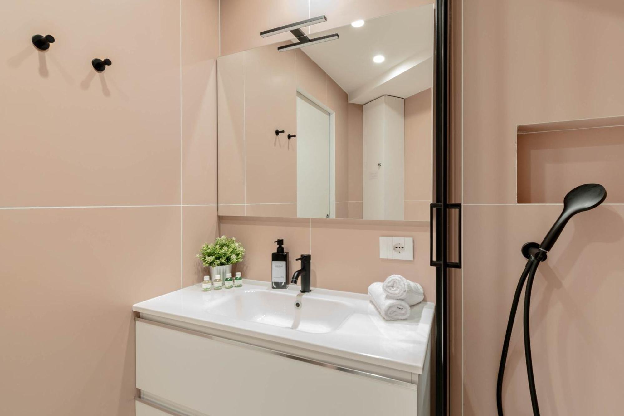 Design Suite 39 - Metropolitana M4 - Aeroporto Linate Milánó Kültér fotó